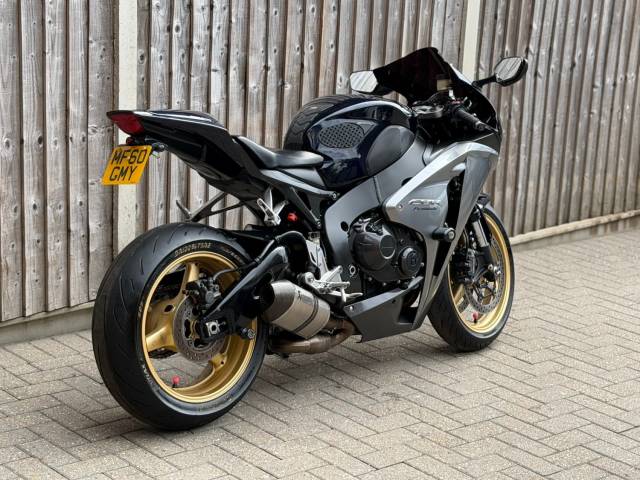 2010 Honda CBR 1000 RR FIREBLADE 2010 (60) SUPER SPORT + AKRAPOVIC