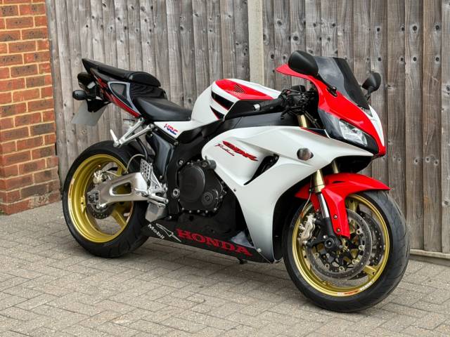 2007 Honda CBR 1000 RR FIREBLADE HRC EDITION 2007 (57) + LOADS OF PAPER WORK !!!