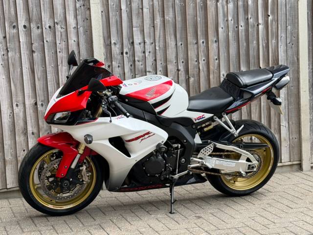 2007 Honda CBR 1000 RR FIREBLADE HRC EDITION 2007 (57) + LOADS OF PAPER WORK !!!