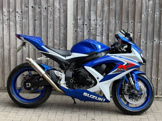 Suzuki Gsx-r 750 K8 2009 (09) SUPER SPORT + 11,600 MILES + CLEAN EXAMPLE SUPER SPORT Petrol Blue