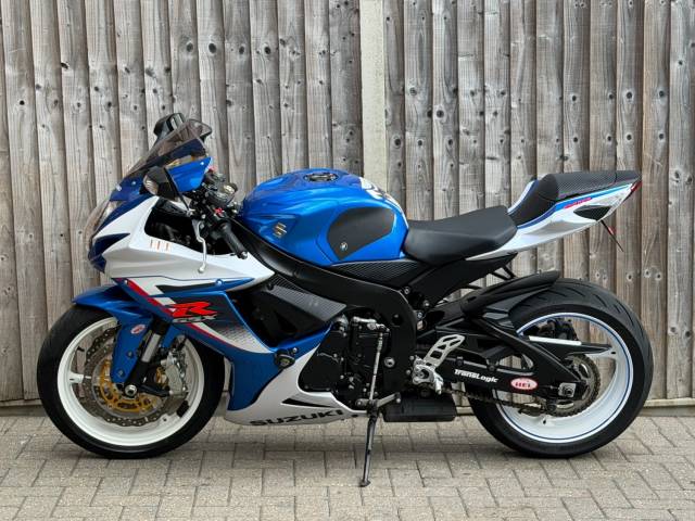2014 Suzuki Gsx-r 600 L3 2014 (14) SUPER SPORT + 12,000 MILES + SCORPION EXHAUST