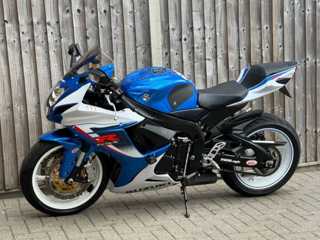 2014 Suzuki Gsx-r 600 L3 2014 (14) SUPER SPORT + 12,000 MILES + SCORPION EXHAUST