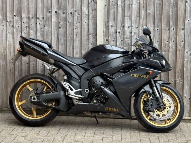 Yamaha YZF R1 2007 (57) SUPER SPORT + 16,200 M + LAST OWNER HAD THIS 8 YEARS SUPER SPORT Petrol Grey