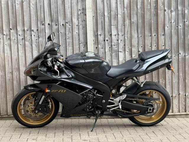 2007 Yamaha YZF R1 2007 (57) SUPER SPORT + 16,200 M + LAST OWNER HAD THIS 8 YEARS