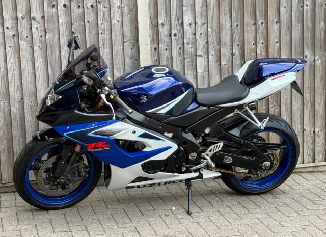 2006 Suzuki Gsx-r 1000 K6 2006 (06) SUPER SPORT + LAST OWNER HAD THIS BIKE 9 YEARS