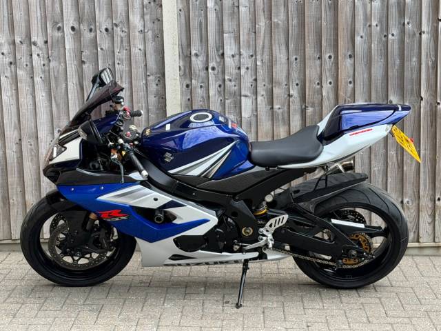 2005 Suzuki Gsx-r 1000 K5 2005 (05) SUPER SPORT + 15,800 MILES + LAST OWNER HAD 14 YRS