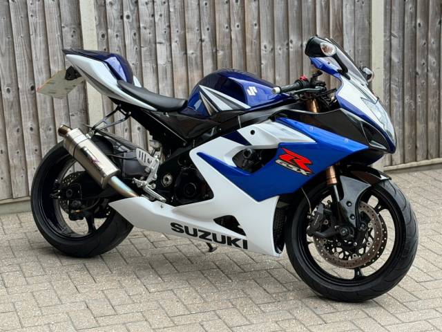 2005 Suzuki Gsx-r 1000 K5 2005 (05) SUPER SPORT + 15,800 MILES + LAST OWNER HAD 14 YRS