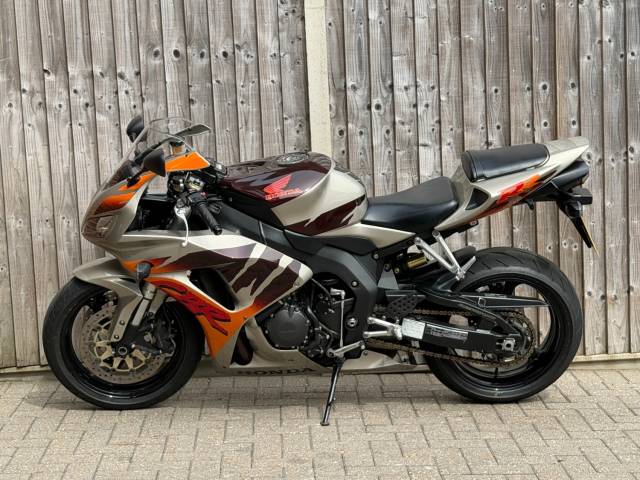 2007 Honda CBR 1000 RR FIREBLADE 2007 (56) SUPER SPORT + URBAN TIGER REPLICA