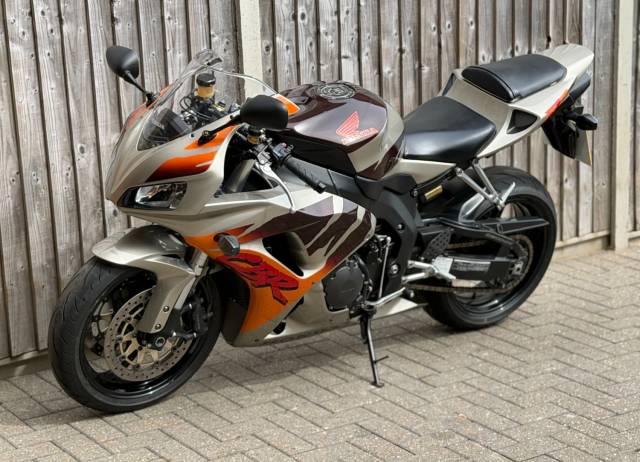 2007 Honda CBR 1000 RR FIREBLADE 2007 (56) SUPER SPORT + URBAN TIGER REPLICA