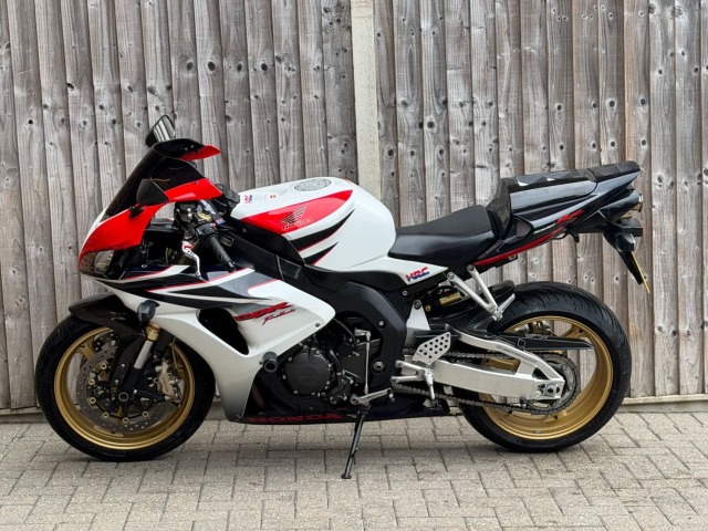2007 Honda CBR 1000 RR FIREBLADE 2007 (57) HRC EDITION SUPER SPORT + NICE EXTRAS