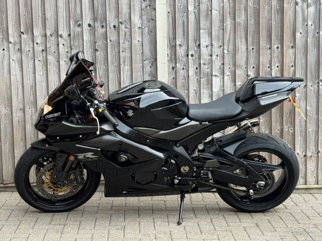 2005 Suzuki Gsx-r 1000 K5 STEALTH BLACK 2005 (05) SUPER SPORT + HUGE SPEC