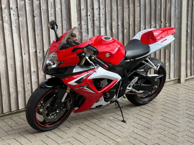 2007 Suzuki Gsx-r 600 K7 2007 (07) SUPER SPORT + AKRAPOVIC