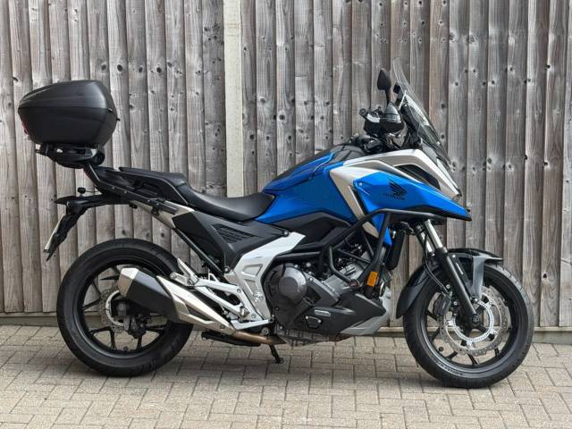 Honda NC 750X DCT ABS 2021 (21) + 7,200 MILES + GIVI TOP BOX TOURER Petrol Blue