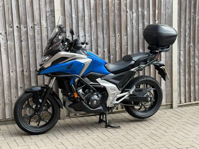 2021 Honda NC 750X DCT ABS 2021 (21) + 7,200 MILES + GIVI TOP BOX