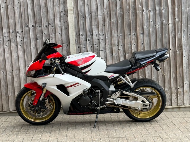 2007 Honda CBR 1000 RR FIREBLADE HRC EDITION 2007 (57) + LOADS OF PAPER WORK !!!