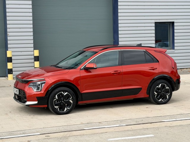 2022 Kia Niro 0.0 3 2022 (72) 64.8kWh AUTO EV ELECTIRC + 1 OWNER + 18,000 MILES