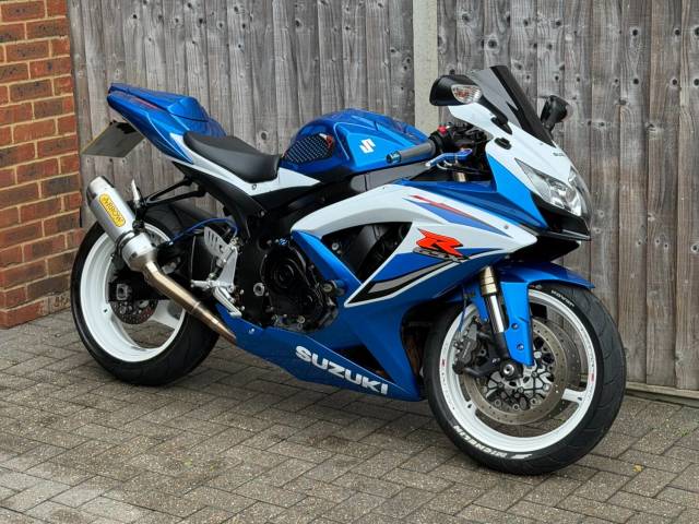 2010 Suzuki Gsx-r 600 K9 2010 (10) SUPER SPORT + LOW MILES / F.S.H