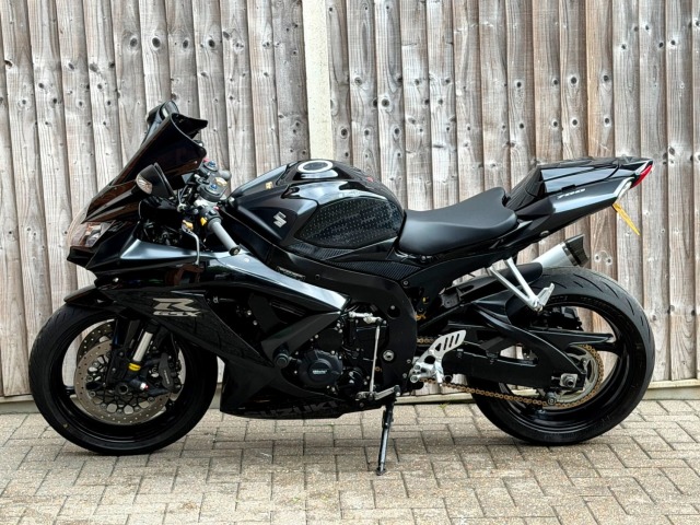 2010 Suzuki Gsx-r 750 K8 2010 (10) SUPER SPORT + ARROW EXHAUST