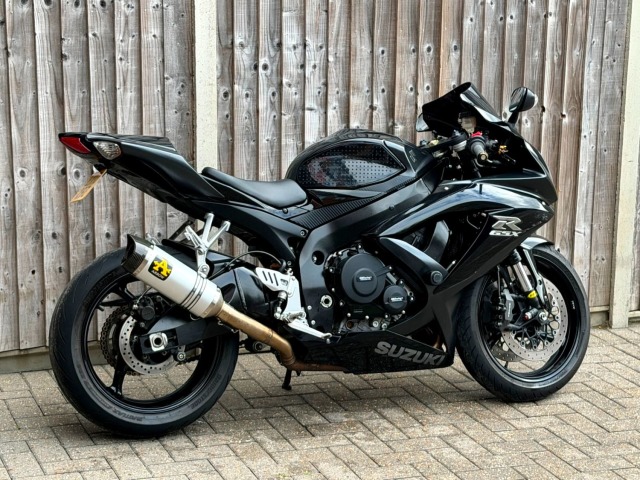 2010 Suzuki Gsx-r 750 K8 2010 (10) SUPER SPORT + ARROW EXHAUST