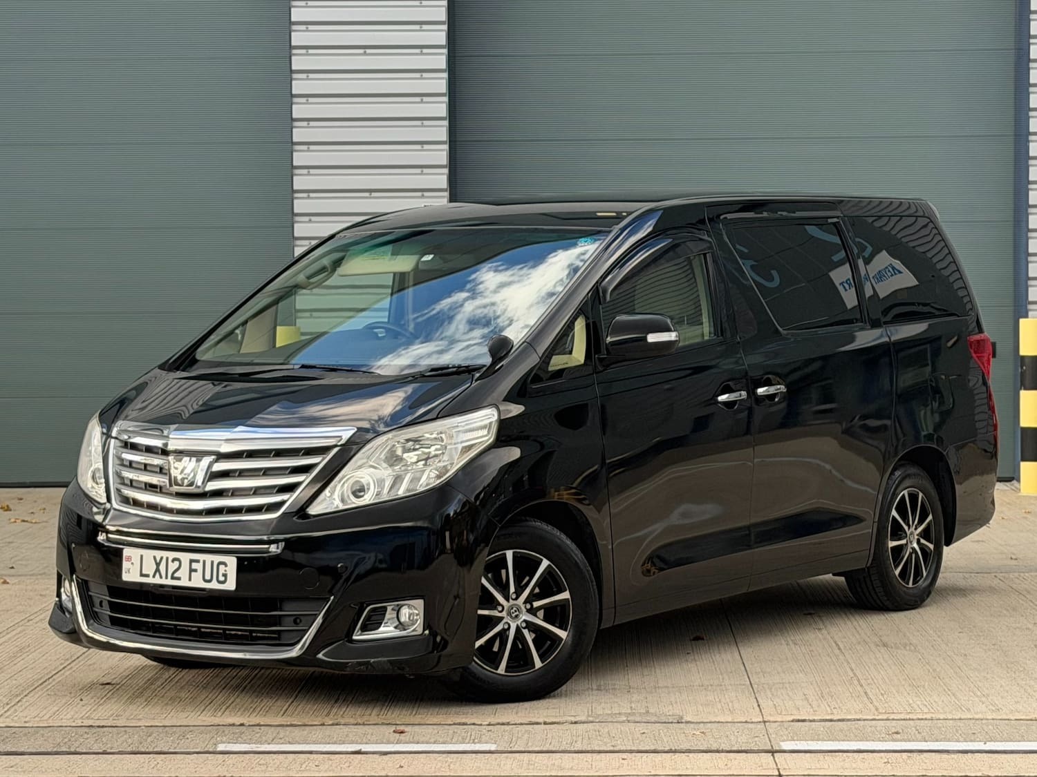 2023 Toyota Alphard